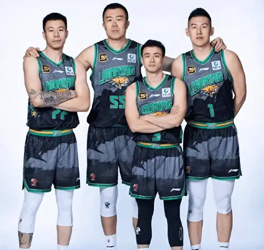 爱游戏网址-包含转折点！波士顿凯尔特人调整名单，欧超杯今夜攻防权衡，话题不断，阵容厚度经受考验的词条