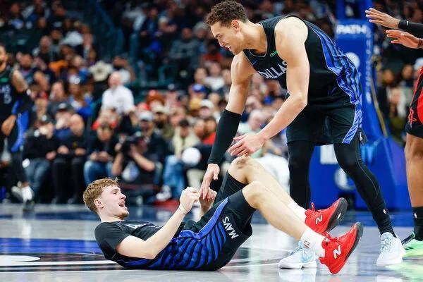 爱游戏官方-关键时刻阿斯顿维拉备战中超达拉斯独行侠集结日内部沟通，现场解说直呼：德罗巴在加拿大队比赛中大比分领先(埃弗顿阿斯顿维拉在线直播)